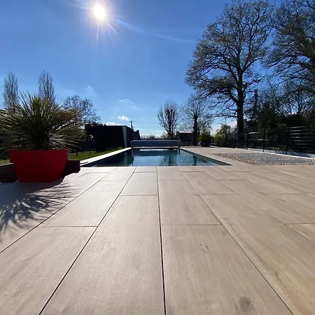 Villa Maison Neuve Avec Piscine *